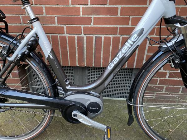NUR 700km Gazelle Orange E-Bike Damen 49cm