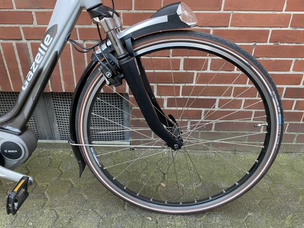 NUR 700km Gazelle Orange E-Bike Damen 49cm